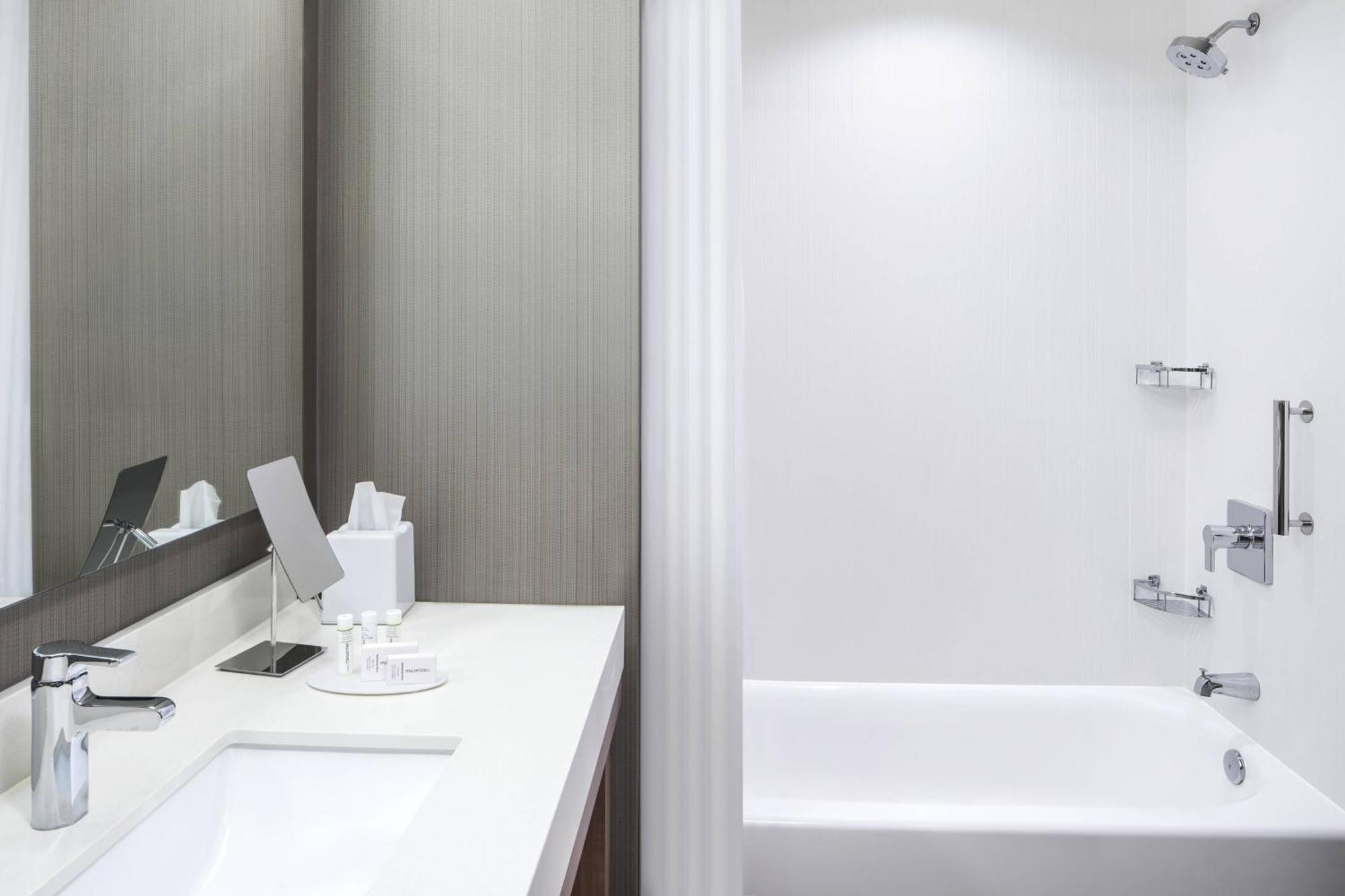 Courtyard By Marriott Wayne Fairfield Otel Dış mekan fotoğraf