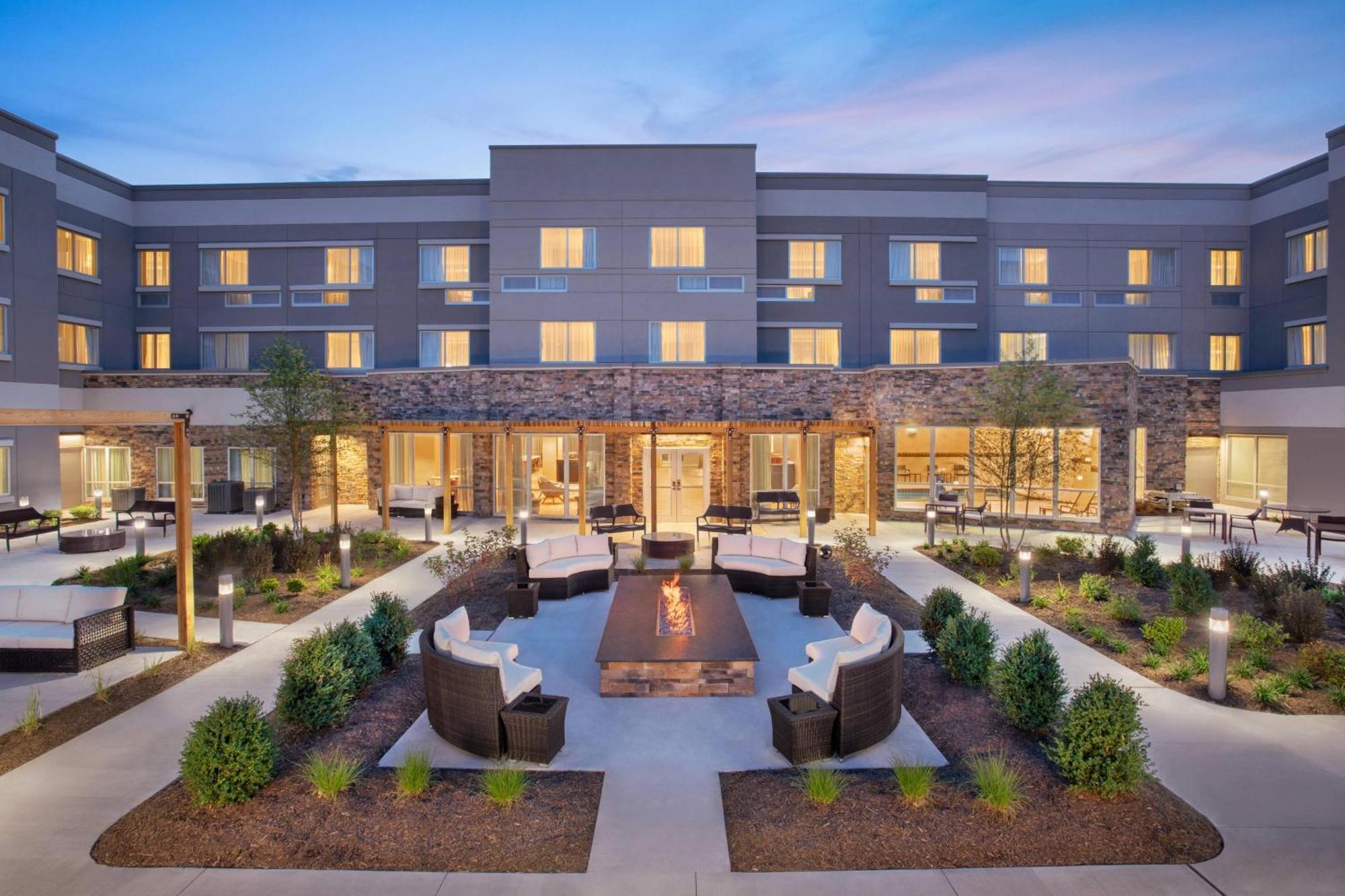 Courtyard By Marriott Wayne Fairfield Otel Dış mekan fotoğraf